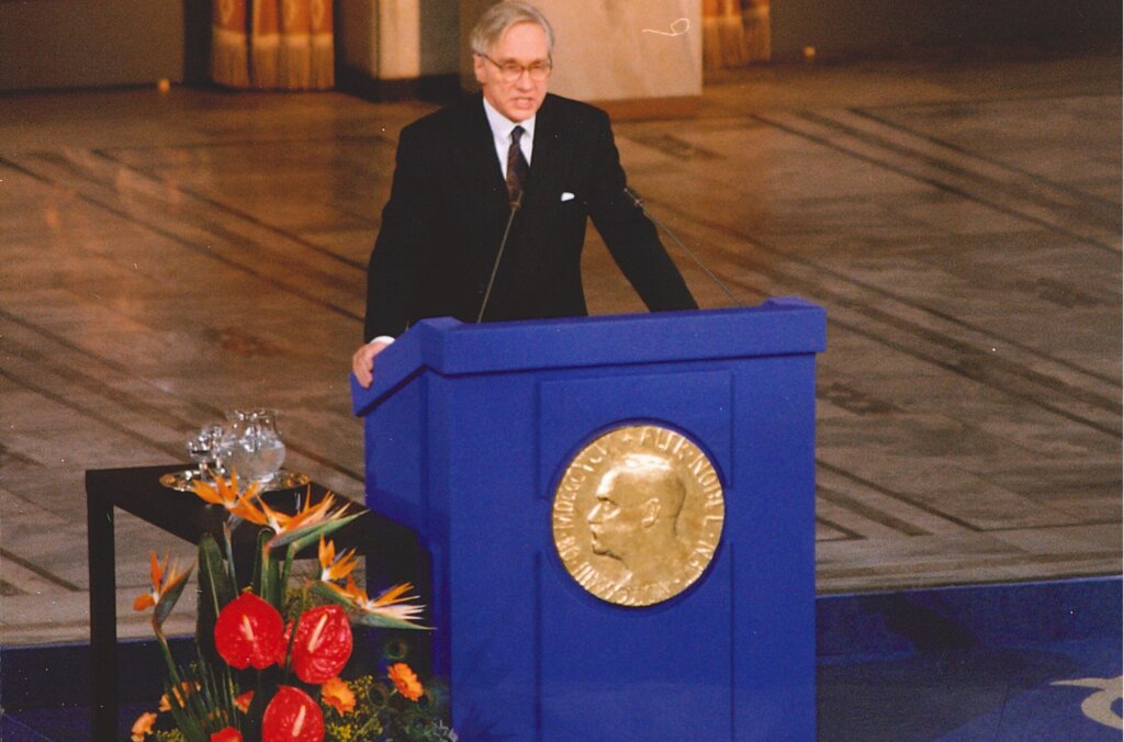 Francis Sejersted delivering his speech