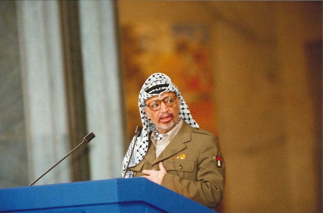 Yasser Arafat delivering his Nobel Prize lecture.