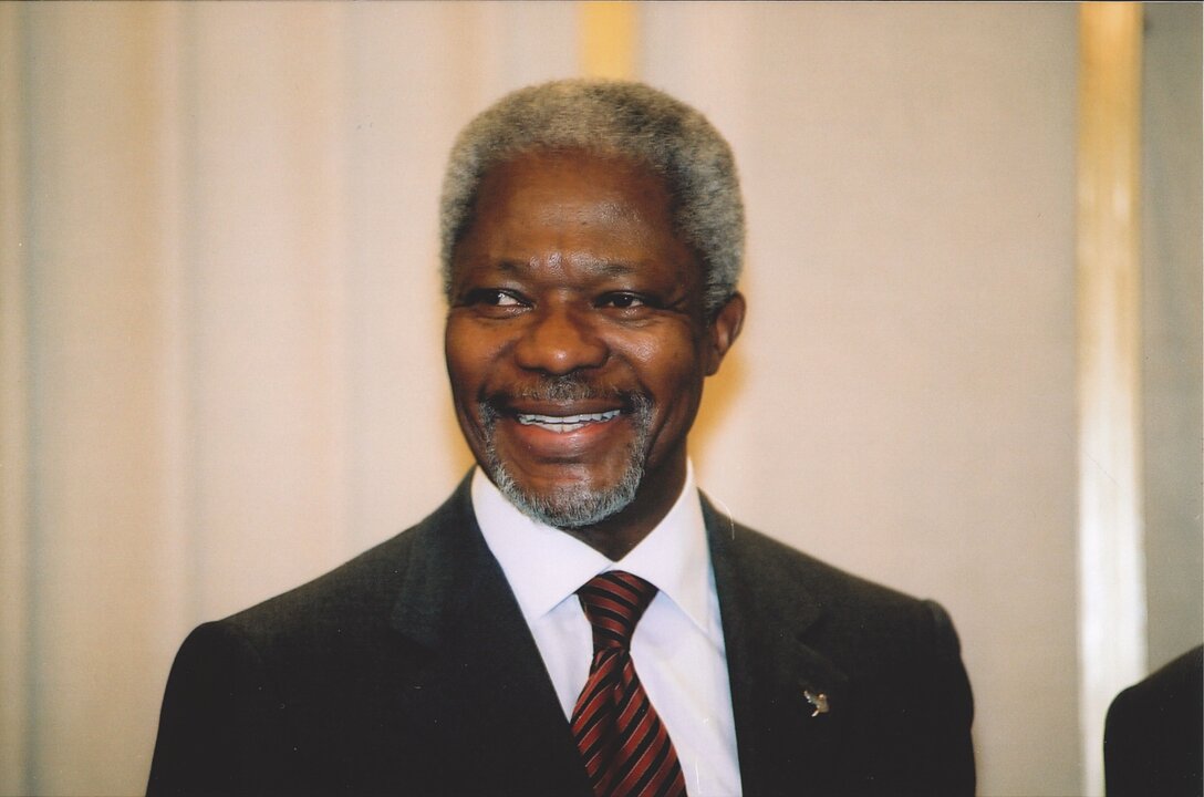 Kofi Annan during a press conference