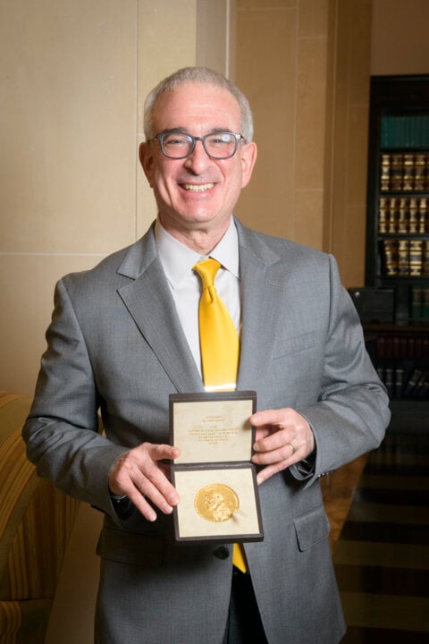Joshua Angrist receiving his Nobel Prize medal and diploma