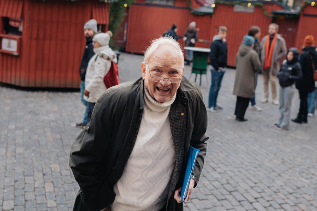 John Clauser arriving at the Nobel Prize Museum