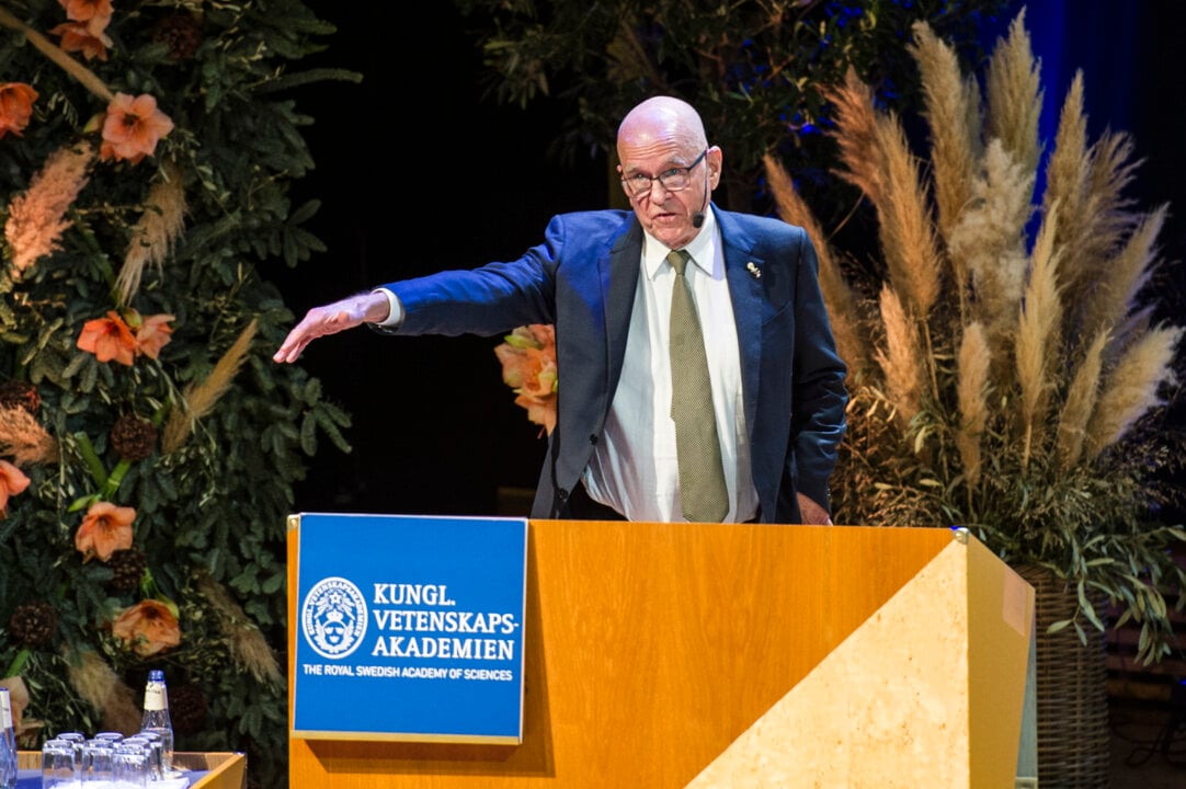 K. Barry Sharpless delivering his Nobel Prize lecture