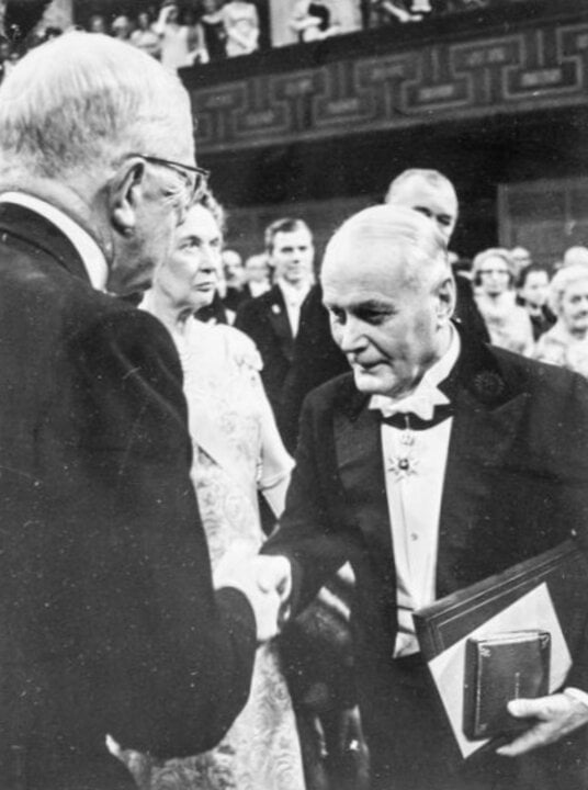 Ragnar Granit receiving his Nobel Prize