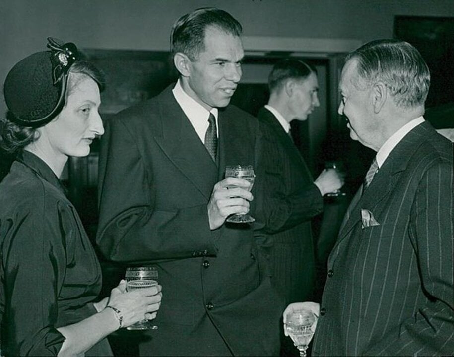 Helen and Glenn Seaborg with Manne Siegbahn 1951