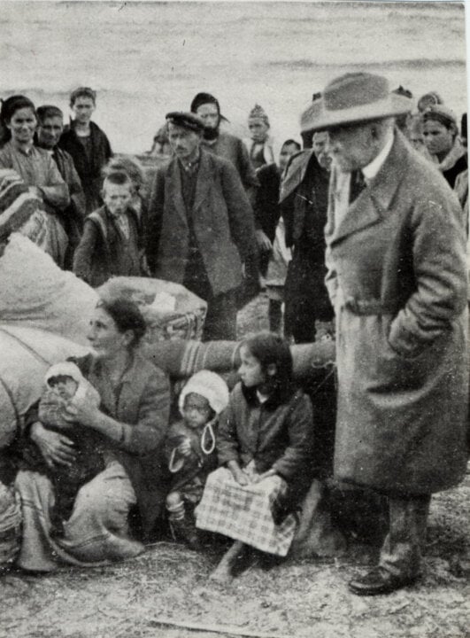 Fridjof Nansen with refugees