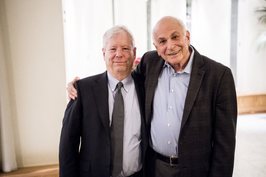 Photo of Richard Thaler and Daniel Kahneman