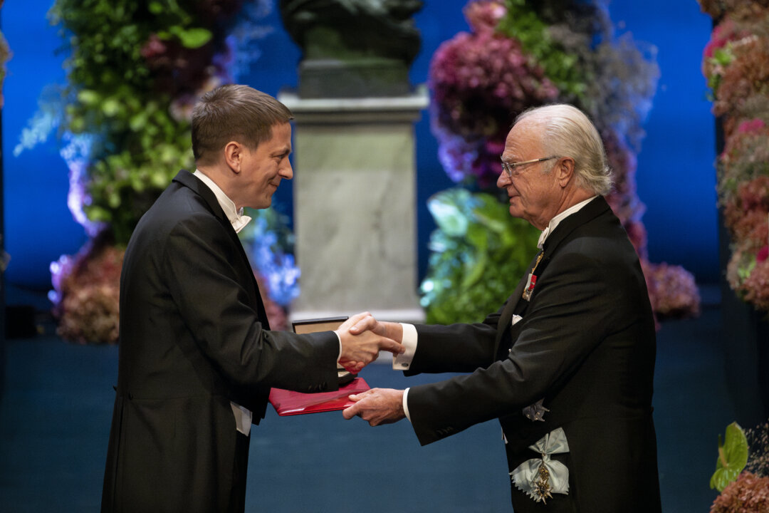 Two men shaking hands