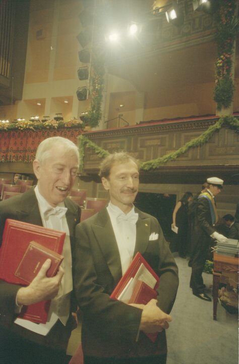 Peter C. Doherty and Rolf M. Zinkernagel after receiving their prizes