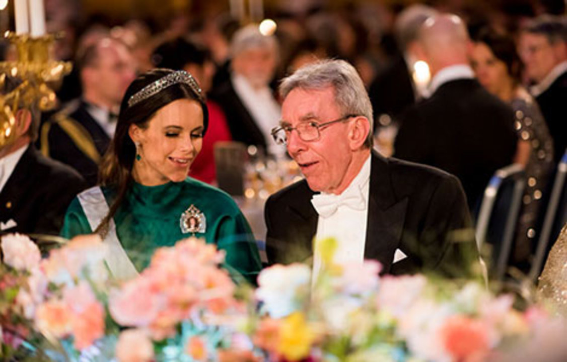 Jean-Pierre Sauvage and Sweden's Princess Sofia at the table of honour at the Nobel Banquet
