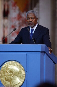 Kofi Annan giving his Nobel Prize lecture