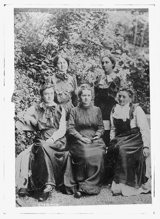 Mme. Curie and four of her students