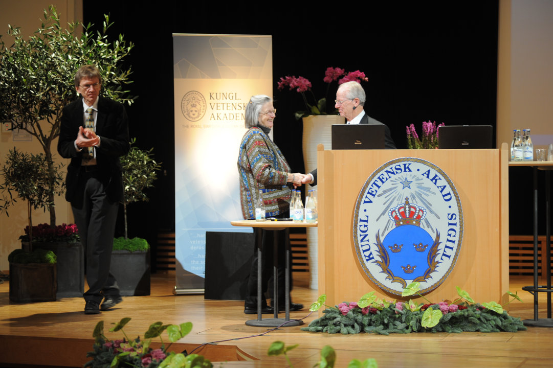 Elinor Ostrom and Oliver Williamson after delivering their Prize Lectures