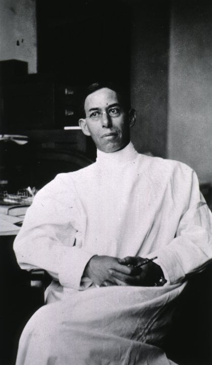 Joseph Erlanger in the laboratory