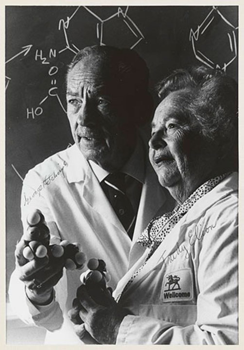 George Hitchings and Gertrude Elion, 1988. Source: Wellcome Images, Wellcome Library, London. CC BY 4.0 via Wikimedia Commons