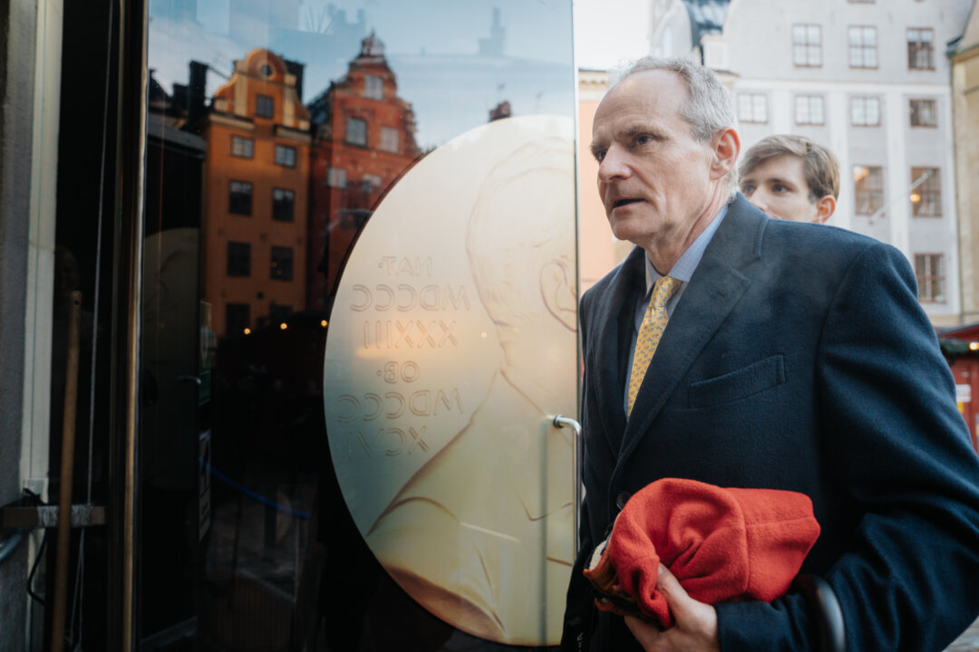 A man arriving to a door