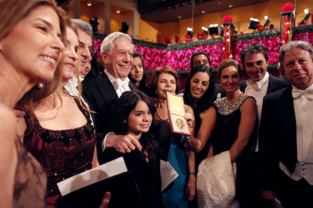 Mario Vargas Llosa with relatives