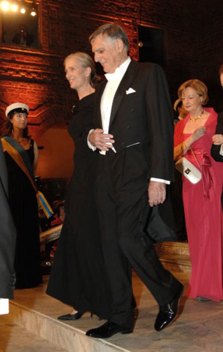 Dan Shechtman arrives at the Nobel Banquet accompanied by Mrs Claudia Steinman, wife of the late Medicine Laureate Ralph M. Steinman