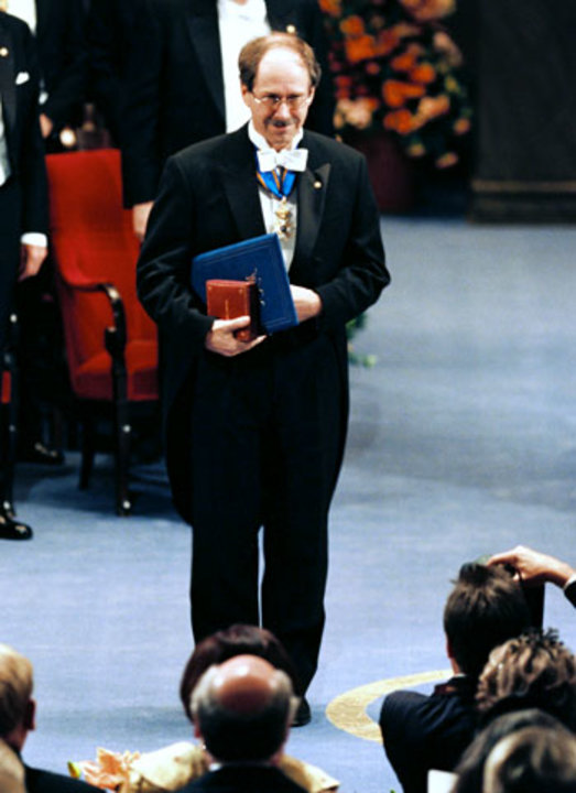 Gerardus 't Hooft after receiving his Nobel Prize from His Majesty the King.