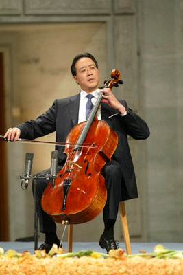Renowned cellist Yo-Yo Ma performs
