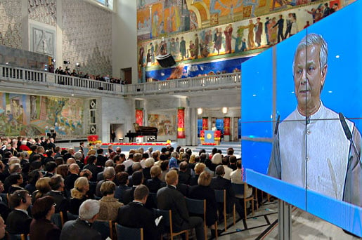 Muhammad Yunus delivering his Nobel Lecture