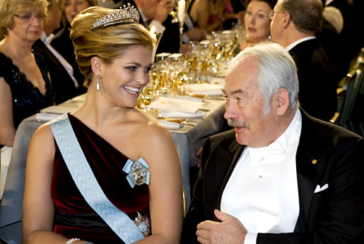 Peter Grünberg conversing with Princess Madeleine of Sweden at the Nobel Banquet