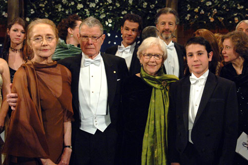 2005 Laureate in Economics Sciences Thomas C. Schelling with family