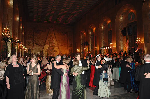Guests move to the Golden Hall for an evening of dancing