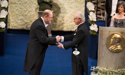 James E. Rothman receiving his Nobel Prize from His Majesty King Carl XVI Gustaf of Sweden