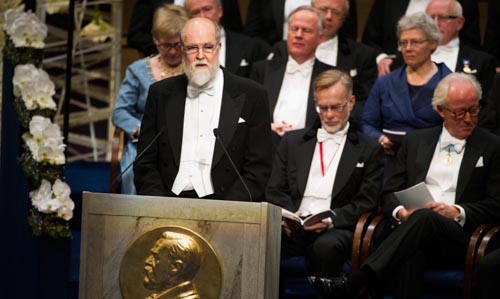 Professor Gunnar Karlström delivering his presentation speech for the Nobel Prize in Chemistry