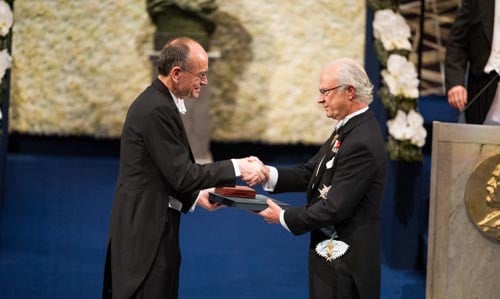 Medicine Laureate Thomas C. Südhof receiving his Nobel Prize