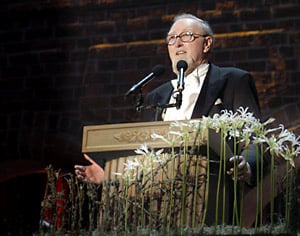 Clive W.J. Granger delivering his banquet speech.