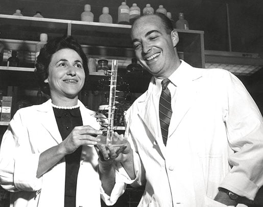 Arthur and Sylvy Kornberg in the Stanford laboratory