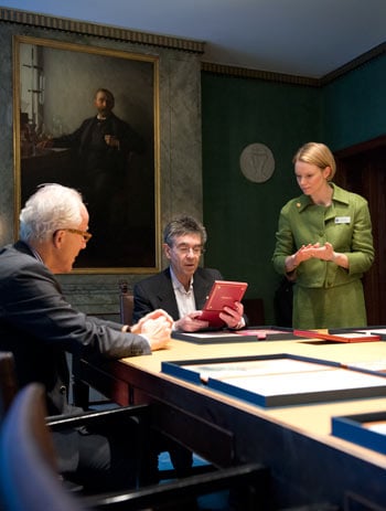 Robert J. Lefkowitz visits the Nobel Foundation on 11 December 2012