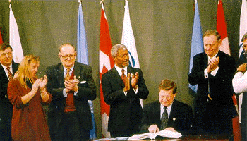 signing of Mine Ban treaty