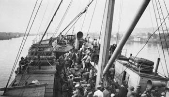 950 German prisoners-of-war on board thi ship Cyprus arrive in Szczecin on July 26, 1921, after having crossed the sea from Riga.