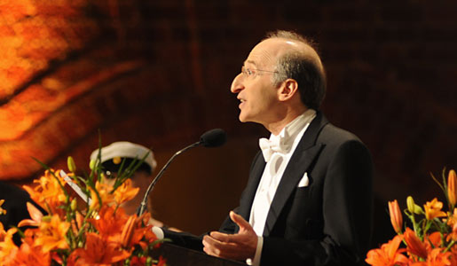 Saul Perlmutter delivering his banquet speech