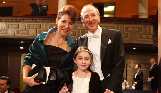 Nobel Laureate in Physics Saul Perlmutter with his wife Laura Nelson and daughter Noa