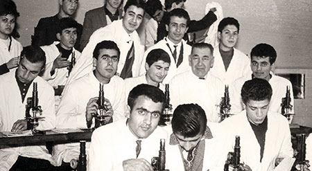 Aziz with his medical school histology class