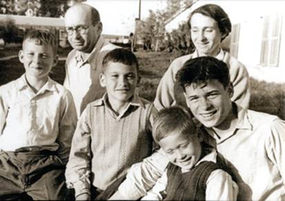 Arieh, right, from top, his father, Zvi and mother, Rachel, from left to right Arieh’s brothers Yigal, Abraham and Benjamin.