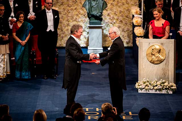Sir Peter J. Ratcliffe receiving his Nobel Prize